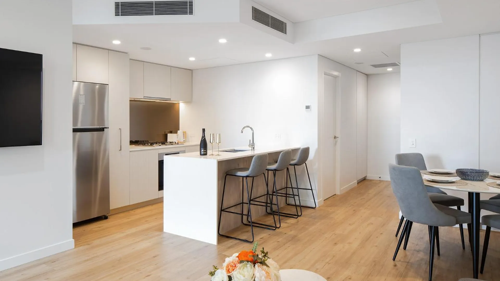 Cassa One - Luxury Apartments Managed By The Cassa Brisbane Australia
