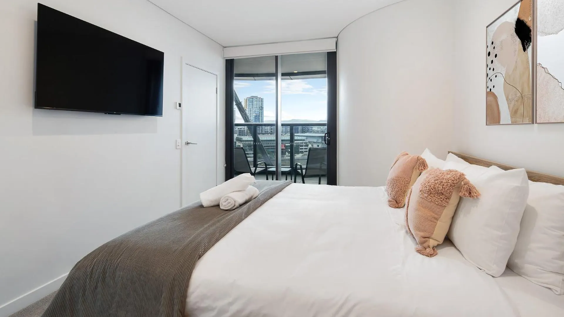 Cassa One - Luxury Apartments Managed By The Cassa Brisbane